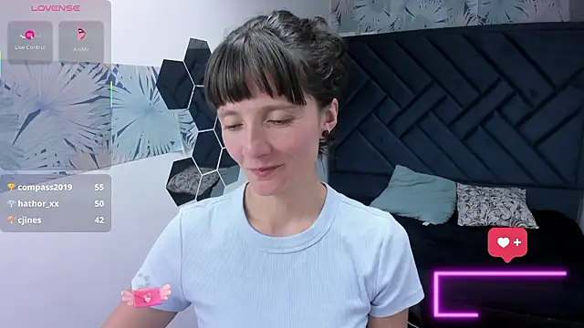 Valery_More__ live sex cam