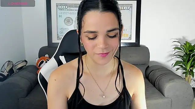 LucianaMoreau's cam snapshot