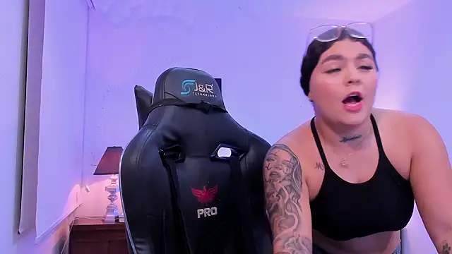 melody_blossom_'s cam snapshot