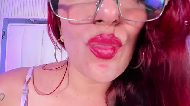 naughty_flower18's cam snapshot