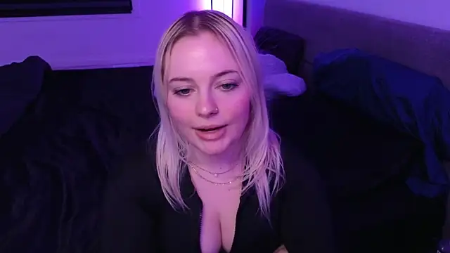 margot_robbie7's cam snapshot