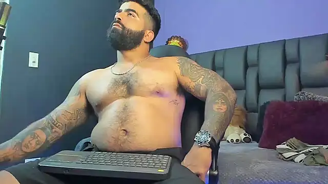 Lyon_vach live sex cam