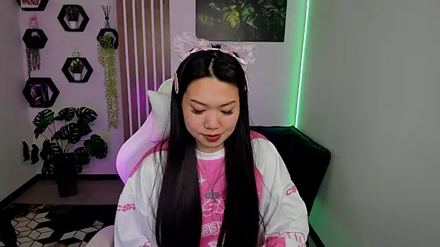 LunaPurrr's cam snapshot