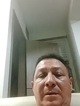 luchoarr's cam snapshot