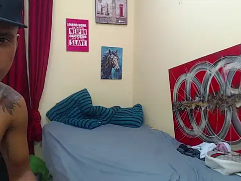 sara_and_elver live sex cam