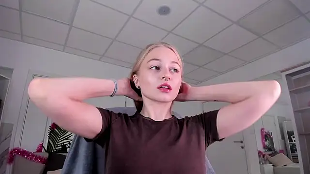 MiaMews's cam snapshot