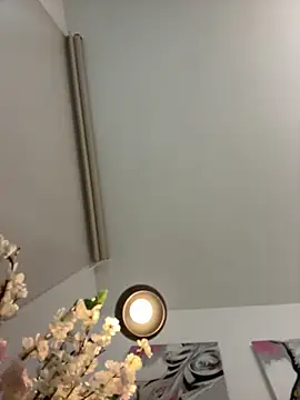 Rae_Lil_White's cam snapshot