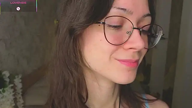 ReneeLippeatt's cam snapshot