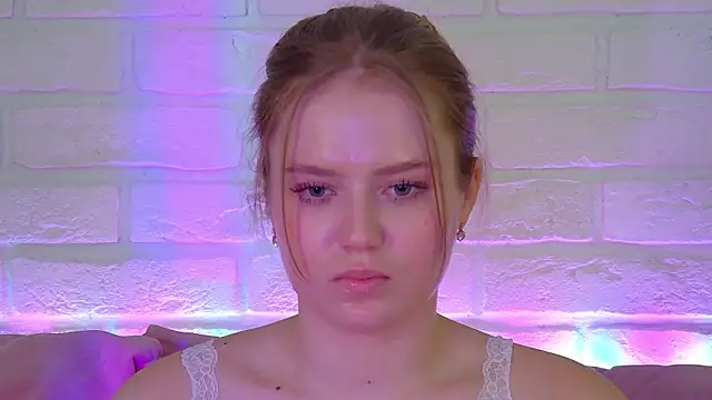 SelinSwarovski's cam snapshot