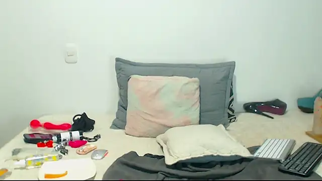 Tits__sweet's cam snapshot