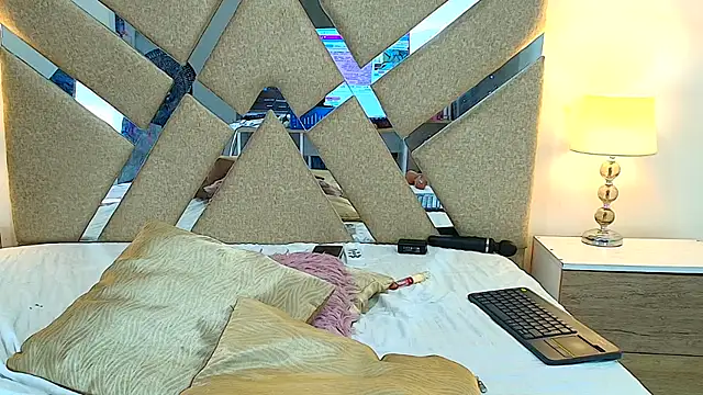 IsabellMendez_'s cam snapshot