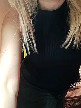 SelinaLovqx's cam snapshot