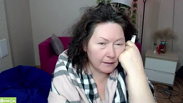 milf_hornys's cam snapshot