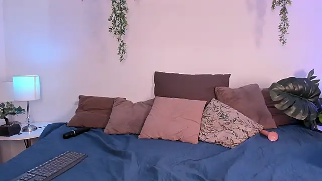 MiaNyxara_dh's cam snapshot