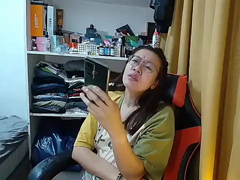 crizzybel's cam snapshot