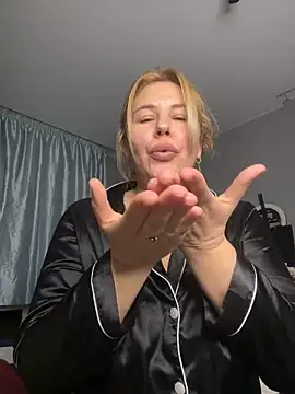 Passion-Blondy live sex cam