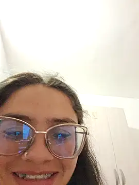 Hanna_Fox28's cam snapshot