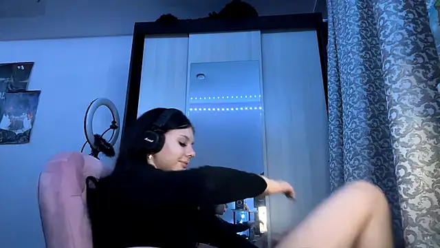 AnGallo's cam snapshot