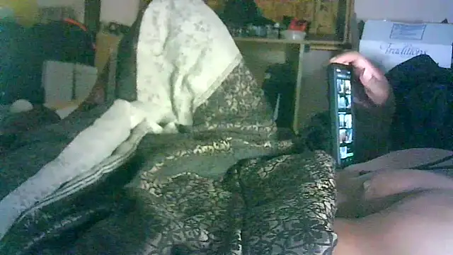 ON3YOULLN3VER_FIR3's cam snapshot