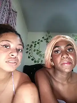 SamyAndLehyla's cam snapshot