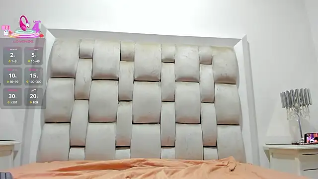 ValerieSoto's cam snapshot