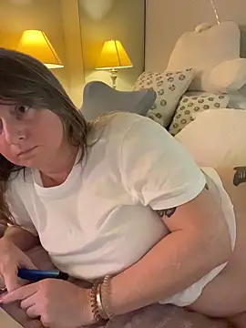 Vivian_MayXxX live sex cam