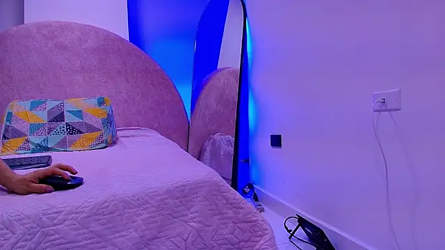 lilylovely_'s cam snapshot