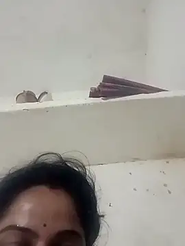 JULEE-740's cam snapshot