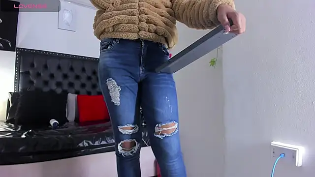 ScarlettVell live sex cam