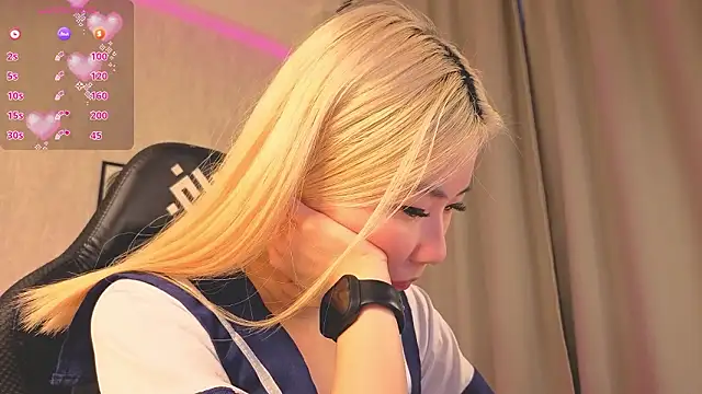 Aisi_18 live sex cam