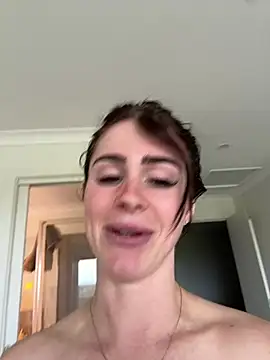 aus_queen live sex cam