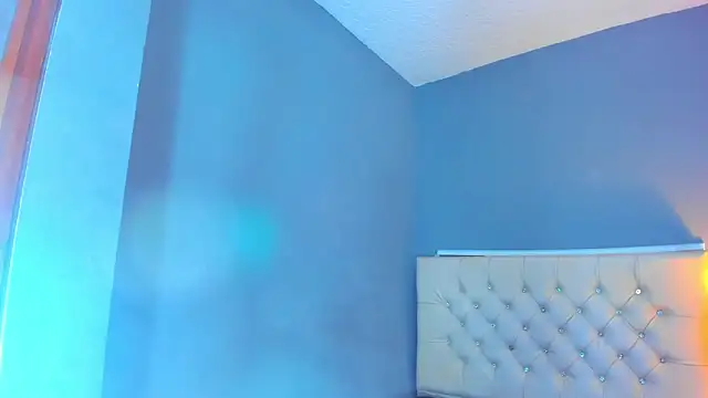 OrianaSaenz_ live sex cam