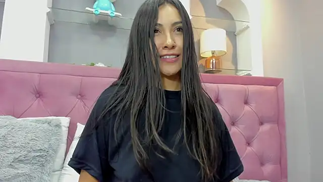 miel_latina's cam snapshot