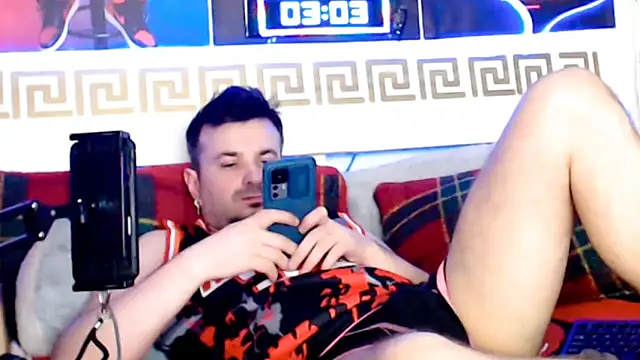 FuckToyBoy69's cam snapshot