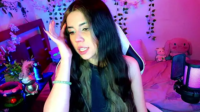 Kittyuwu_'s cam snapshot