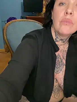 blondy40 live sex cam