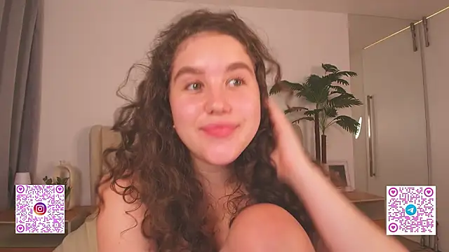 Ariella_Sol live sex cam