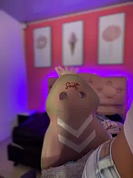 Megaan__More's cam snapshot