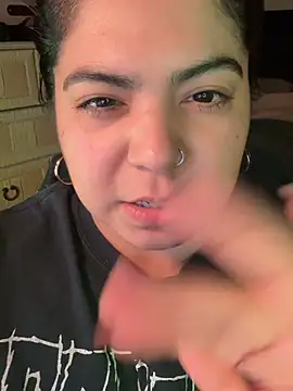 kimmiakiss22's cam snapshot