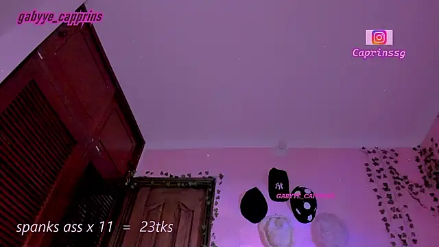 gabyye_capprins's cam snapshot