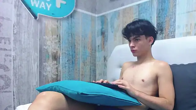 ZackBlitz444 live sex cam