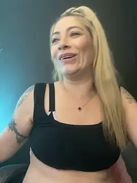 viktoria_davis_'s cam snapshot