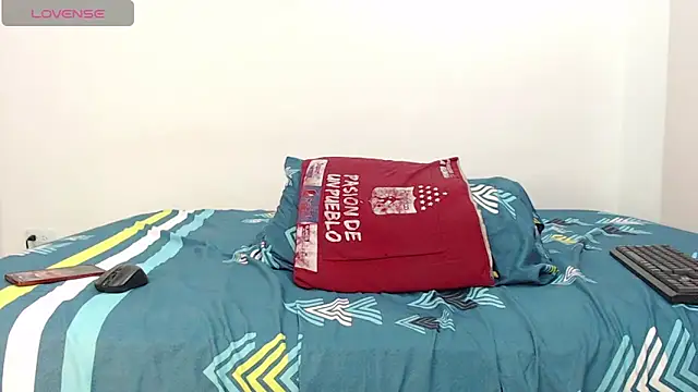 Aroon_Stonne live sex cam