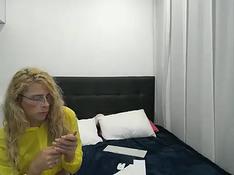 july_fucha live sex cam