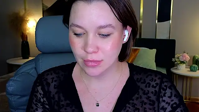 katy__moonj's cam snapshot