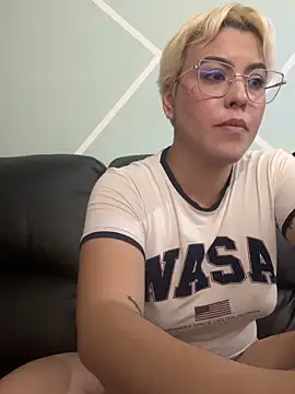 Dakota_Wolf0 live sex cam