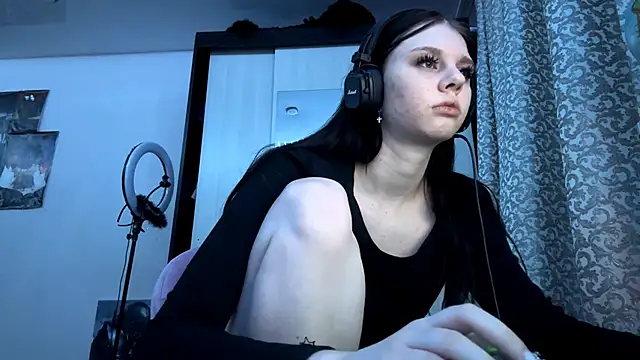 AnGallo's cam snapshot