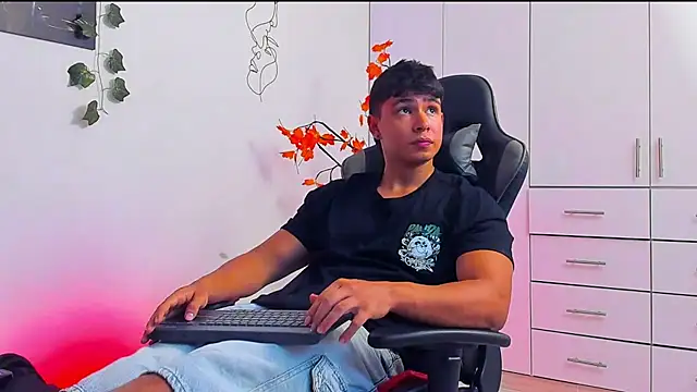 Bray_Kevin's cam snapshot