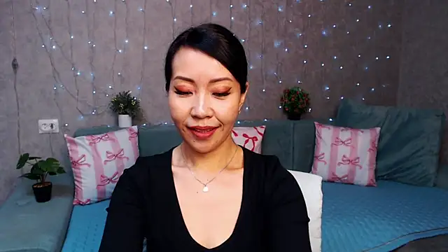 LiaPak's cam snapshot