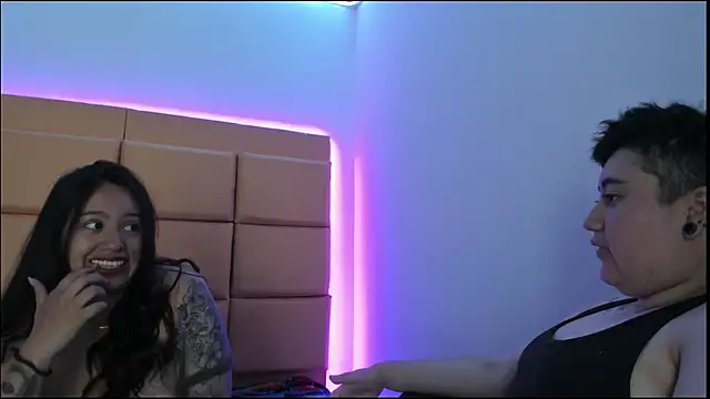 Liany_and_liam's cam snapshot